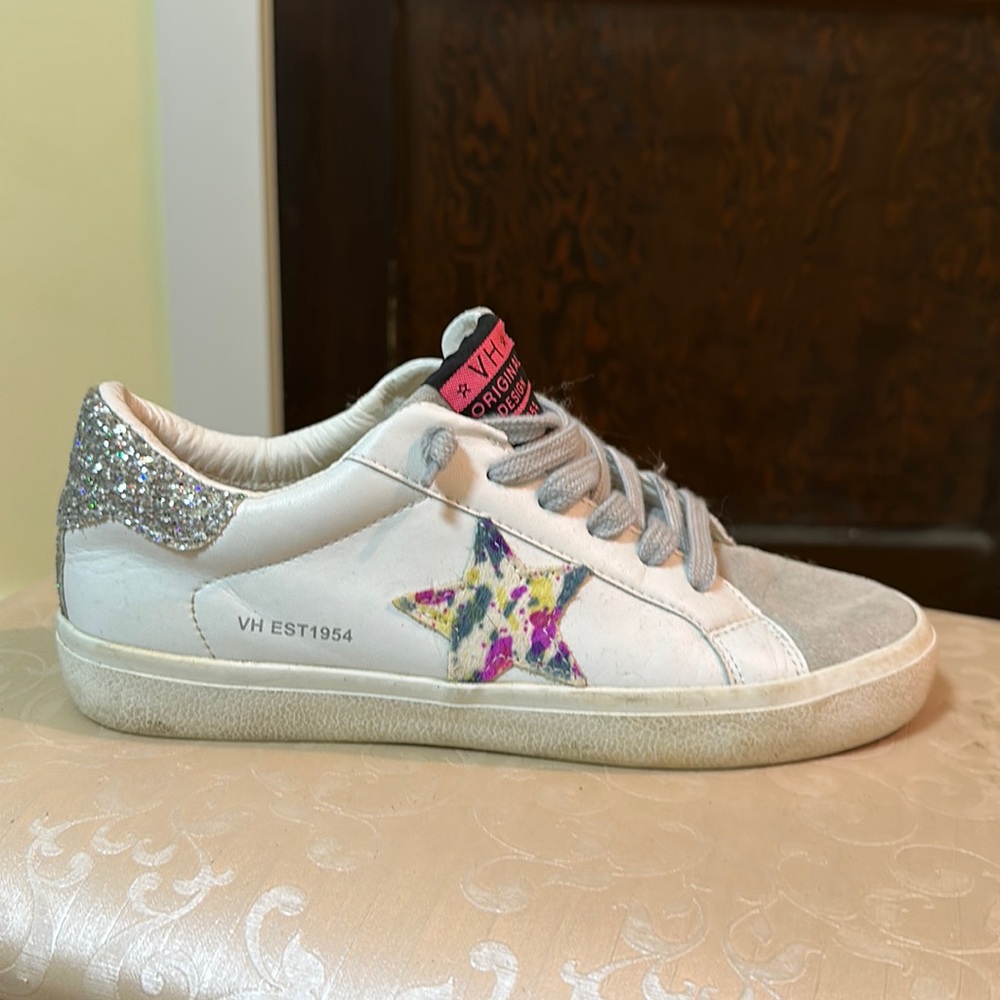 Vintage Havana splatter paint sequin sneakers, women’s size 7!